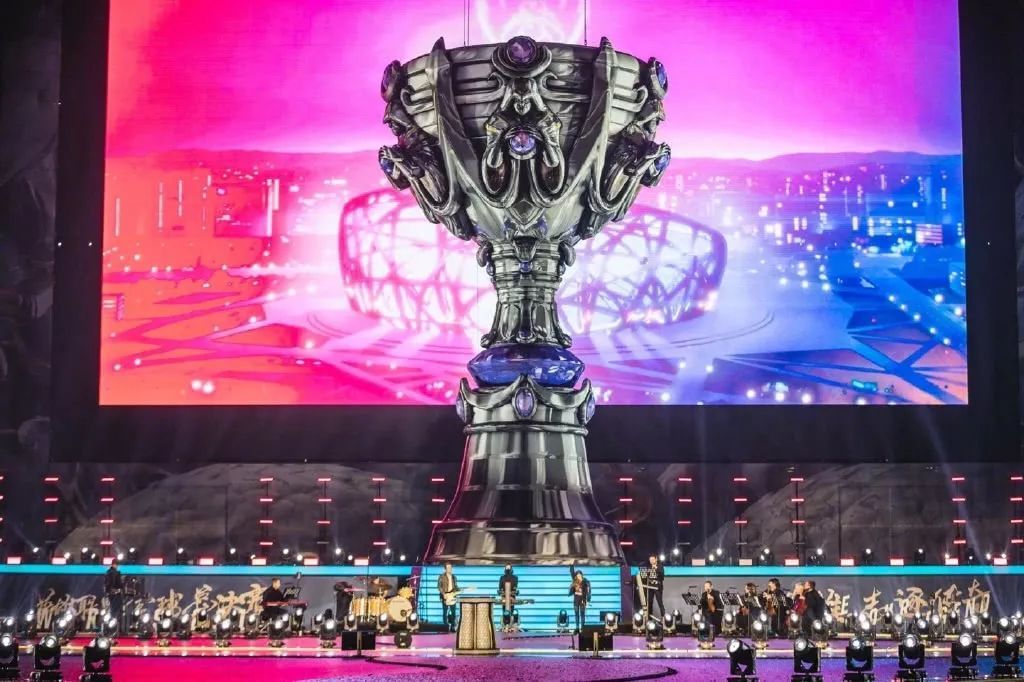 【赛后战报】强队姿态！JDG教科书式优劣处理2：0成功战胜FPX