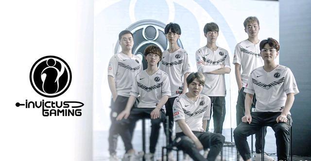 LPL主持夏安分享照片：在阳光下的咔嚓咔嚓